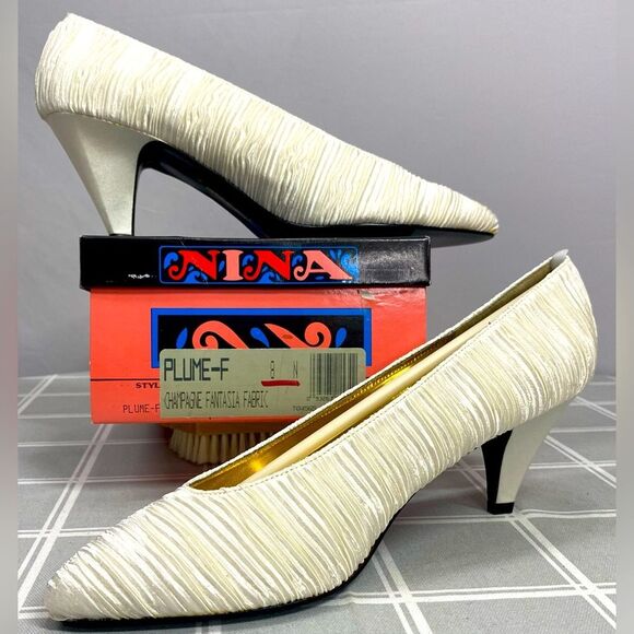 Nina Vtg 80s Champagne Ruched Satin Fabric Womens Size 8 N Slip on Heel Dress Up - Picture 2 of 13